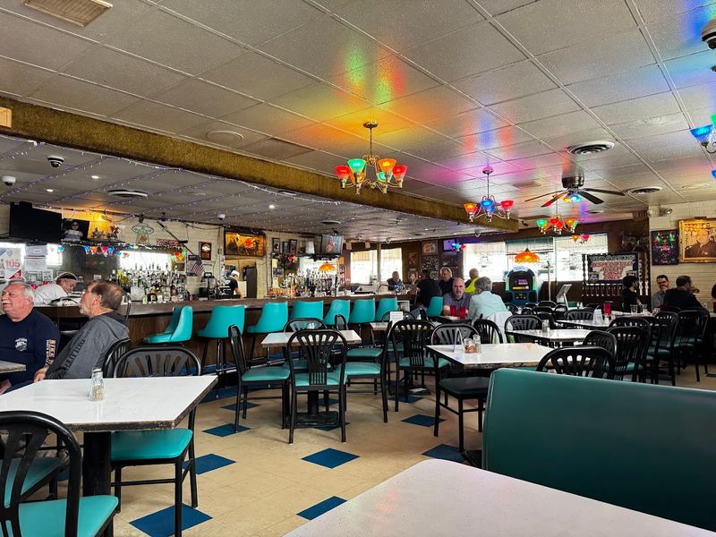 Vito & Nick’s Pizzeria 