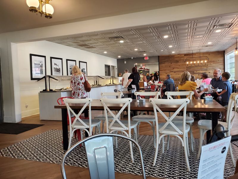 Service That Balances Speed With Southern Hospitality