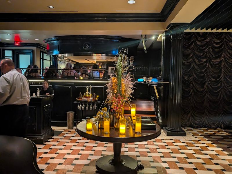 Why Dakota's Keeps Drawing People Back