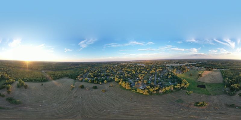 Surrounding Piney Woods and Day Trips