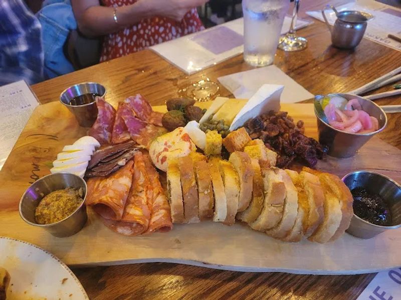 The Weekend Brunch Scene Creates Unforgettable Memories