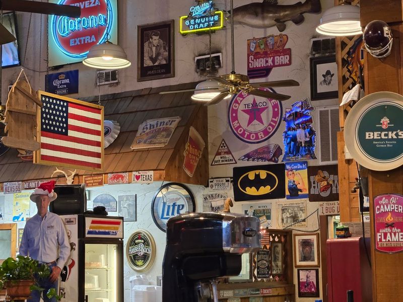 The Atmosphere That Keeps People Coming Back