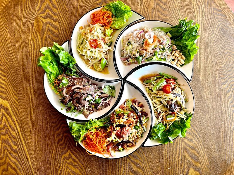 Mum Aroi, Falls Church