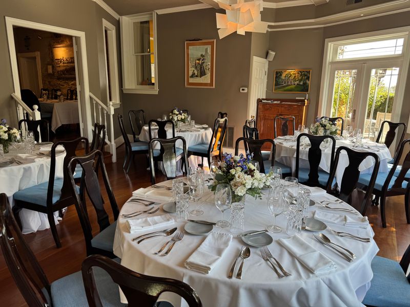 L'Auberge Provencale Inn & Restaurant