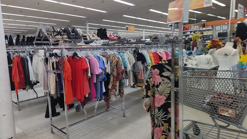 Discounts Drop Prices Lower Than Warehouse Clubs