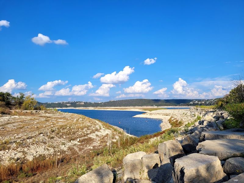 Mansfield Dam Park and the Crowds That Gather Below It