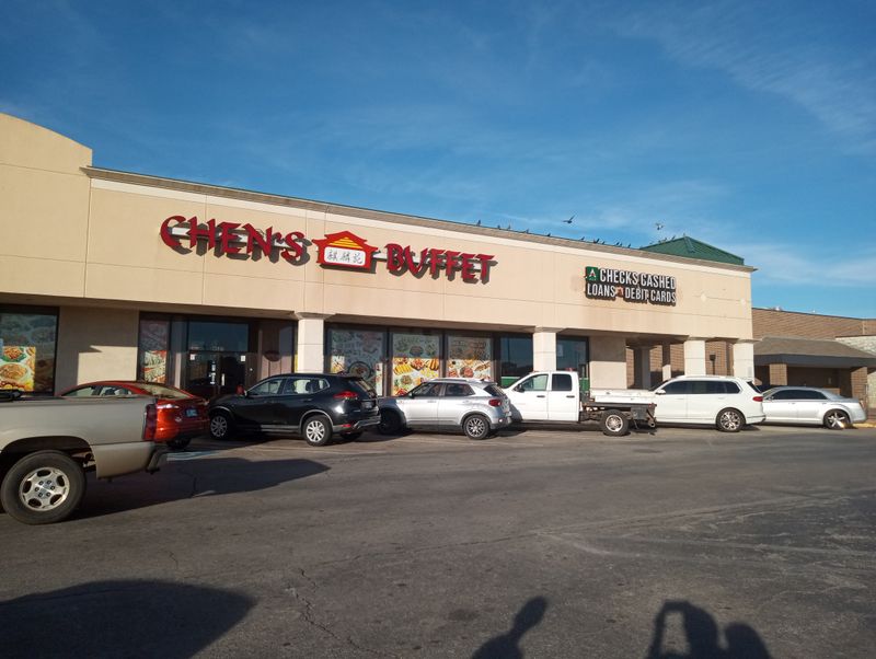 Service Balances Efficiency with a Relaxed Dining Pace