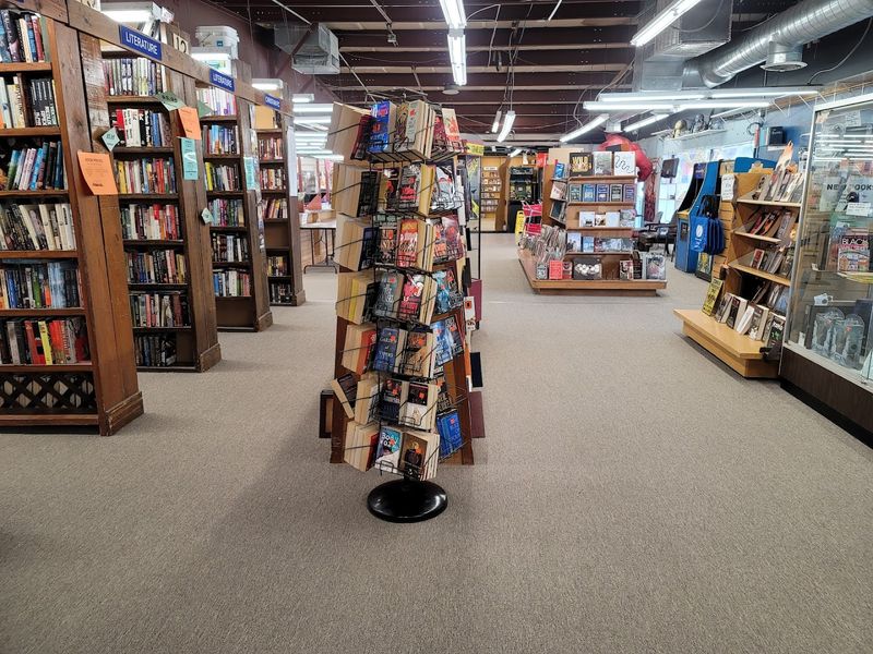 It Feels Huge and Cozy at the Same Time