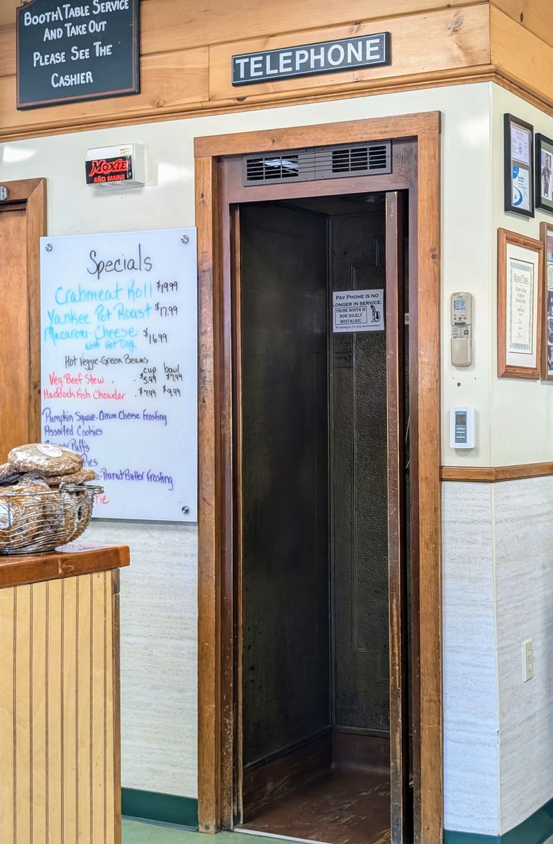 It Works For Quick Breakfast Or A Long Sit