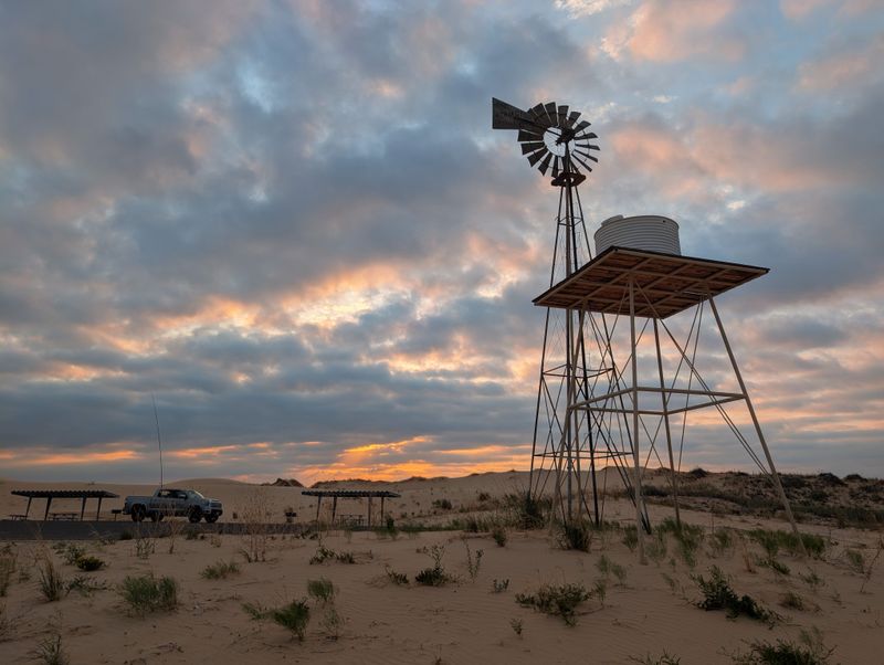 Desert Sunrises and Sunsets That Photographer Dreams Are Made Of