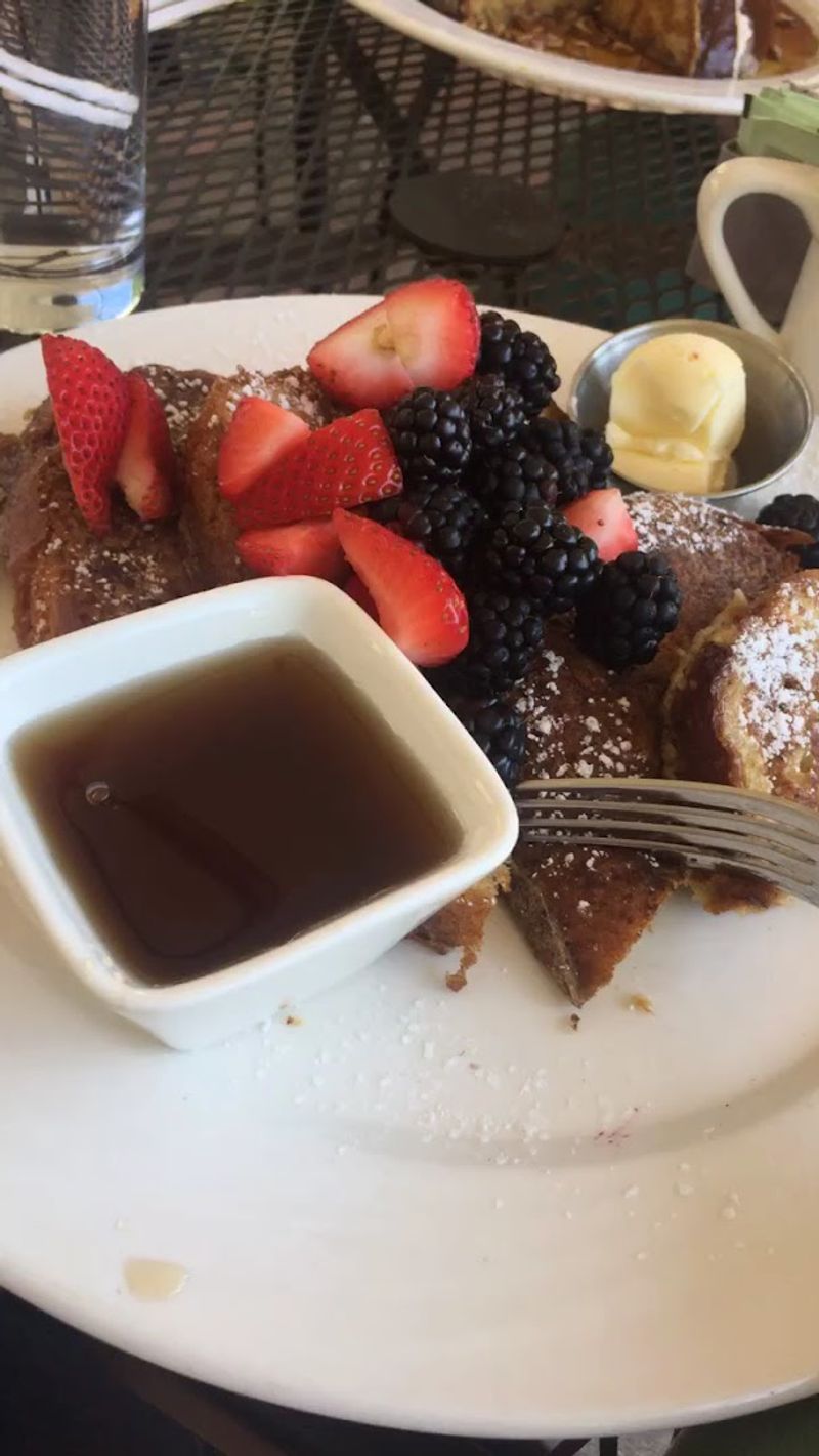 Fluffy Texture That Defies Gravity