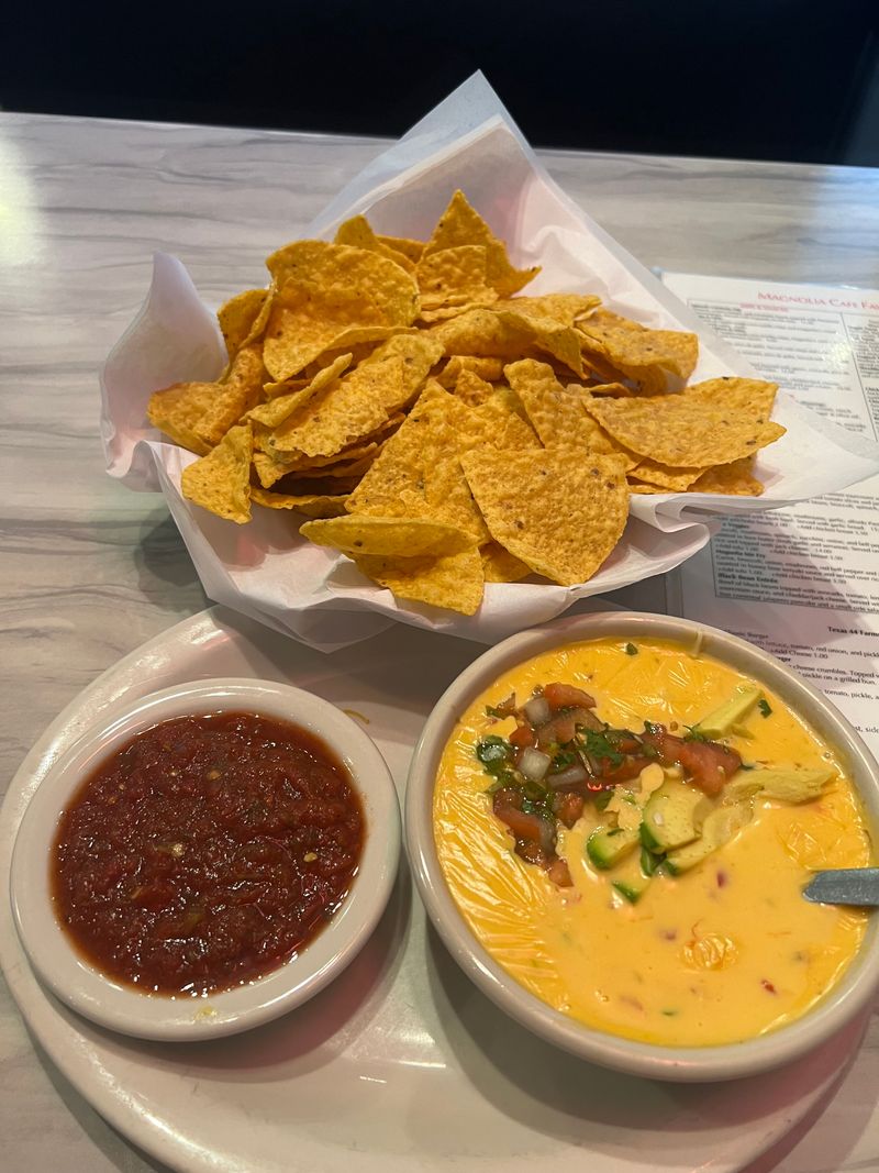 Queso That Disappears Too Quickly