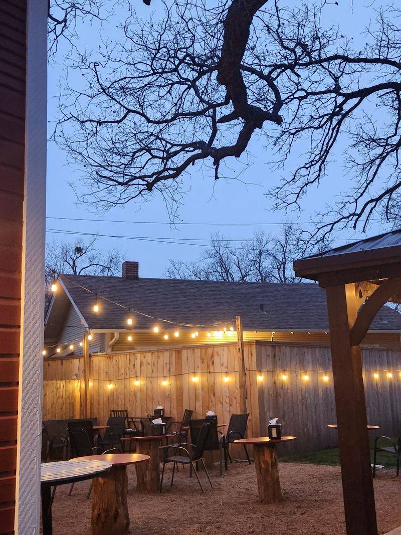 A Patio Where Live Music Meets Lunchtime