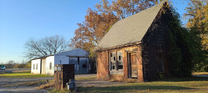 Small Towns Where This Habit Feels Most Alive