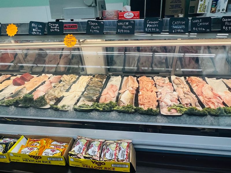 Fresh Seafood on Ice Every Single Day Sets This Place Apart