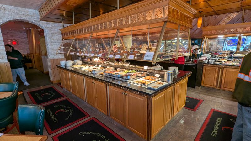 Red Apple Buffet