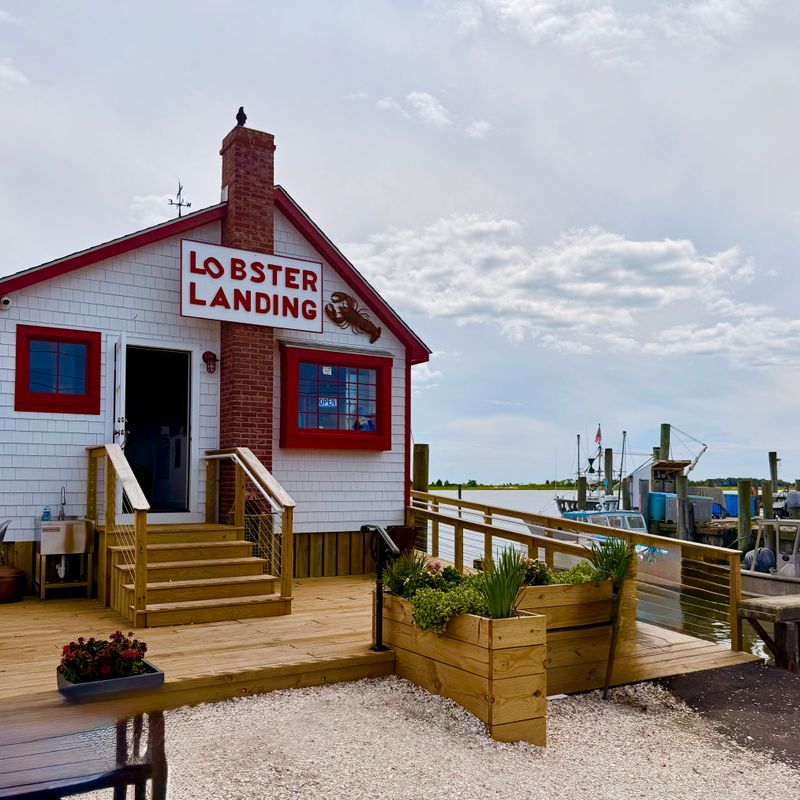 Lobster Landing, Clinton