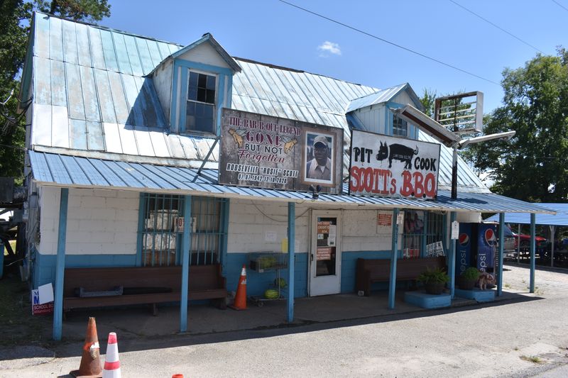 Scott’s Bar-B-Que, Hemingway 