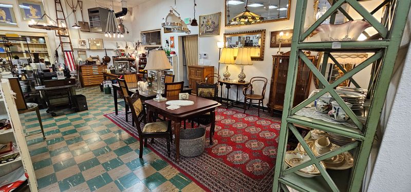 A Sprawling Shopping Paradise