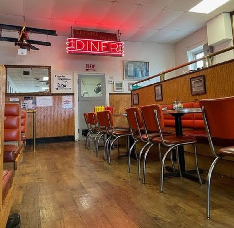 That Old-School Diner Atmosphere You Can't Fake