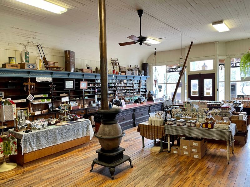 A Building That Breathes History