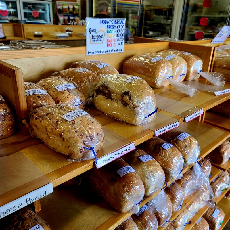 Fresh-Baked Bread That Actually Tastes Like Bread Used To