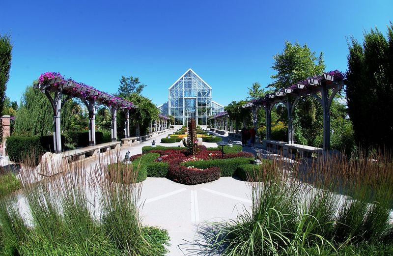 Secret Garden Sanctuaries Behind Indianapolis Gates
