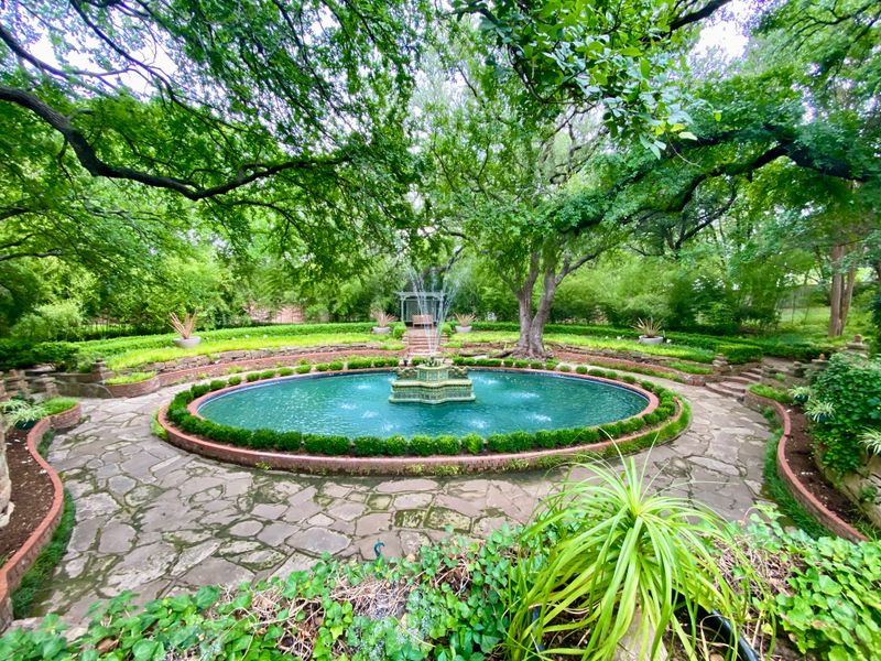 A Garden That Blends Two Worlds