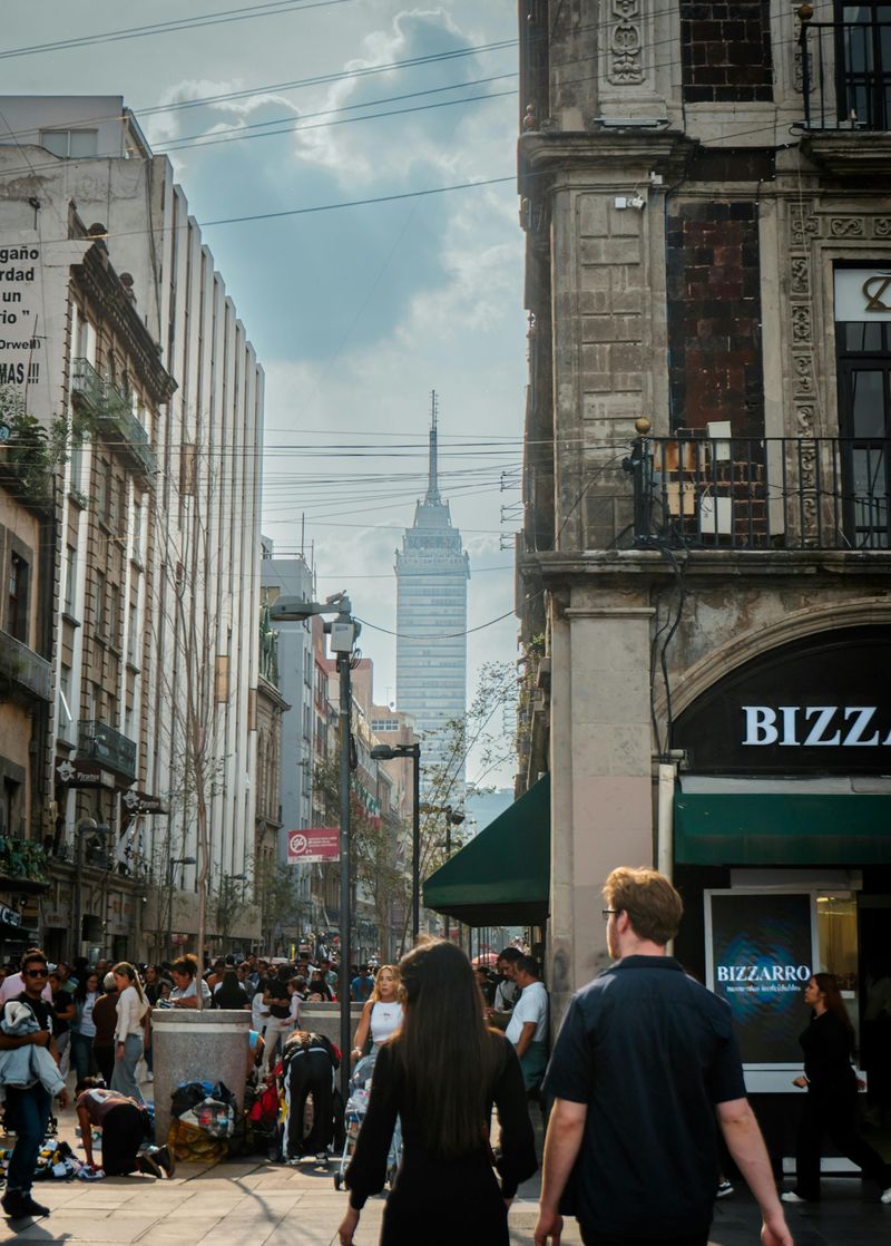 Social Media Driven Crowding