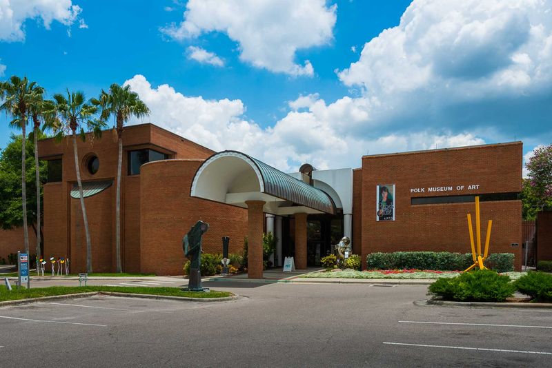 A Free Art Museum That Makes The Day Feel Bigger