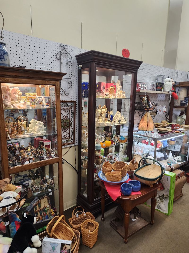 Traderbaker Flea Market - 787 3rd Ave, Jasper, IN 47546