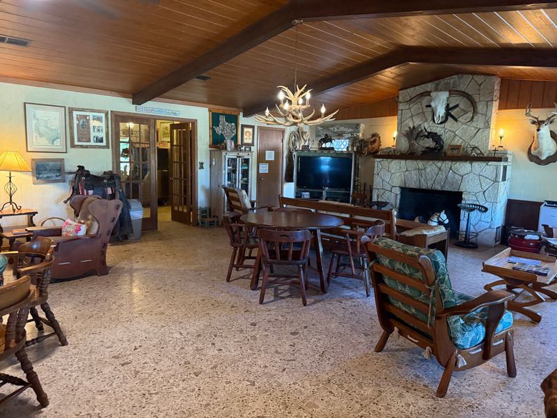 Family-Style Meals That Taste Like Home