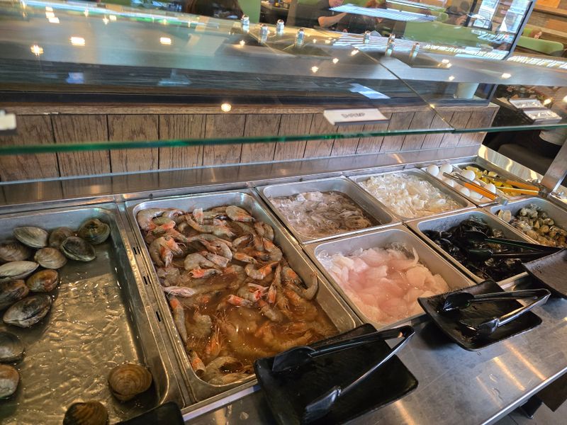 Seafood Selection That Brings Ocean Freshness Inland