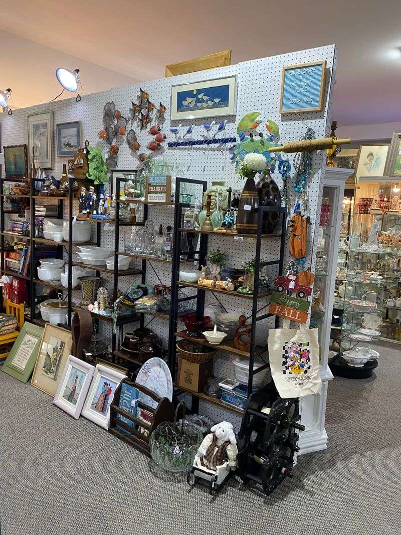 Collectible Glassware And China From Every Imaginable Era