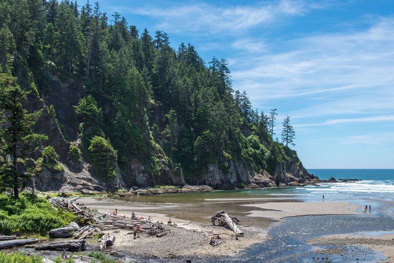 Short Sand Beach Has Become a Social Media Hotspot