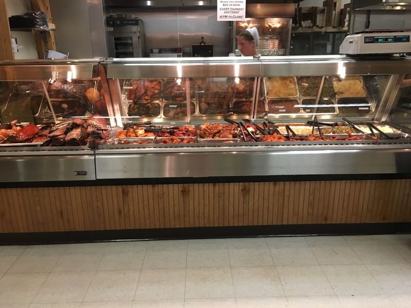 The Hot Food Counters That Smell Like Instant Comfort