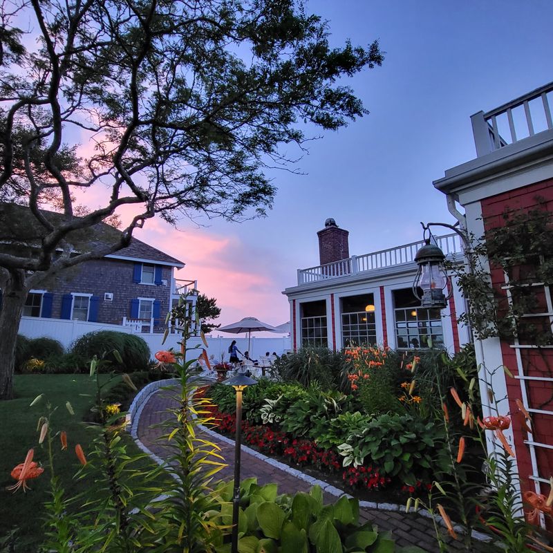 An Overnight Stay That Keeps The Night From Ending Early