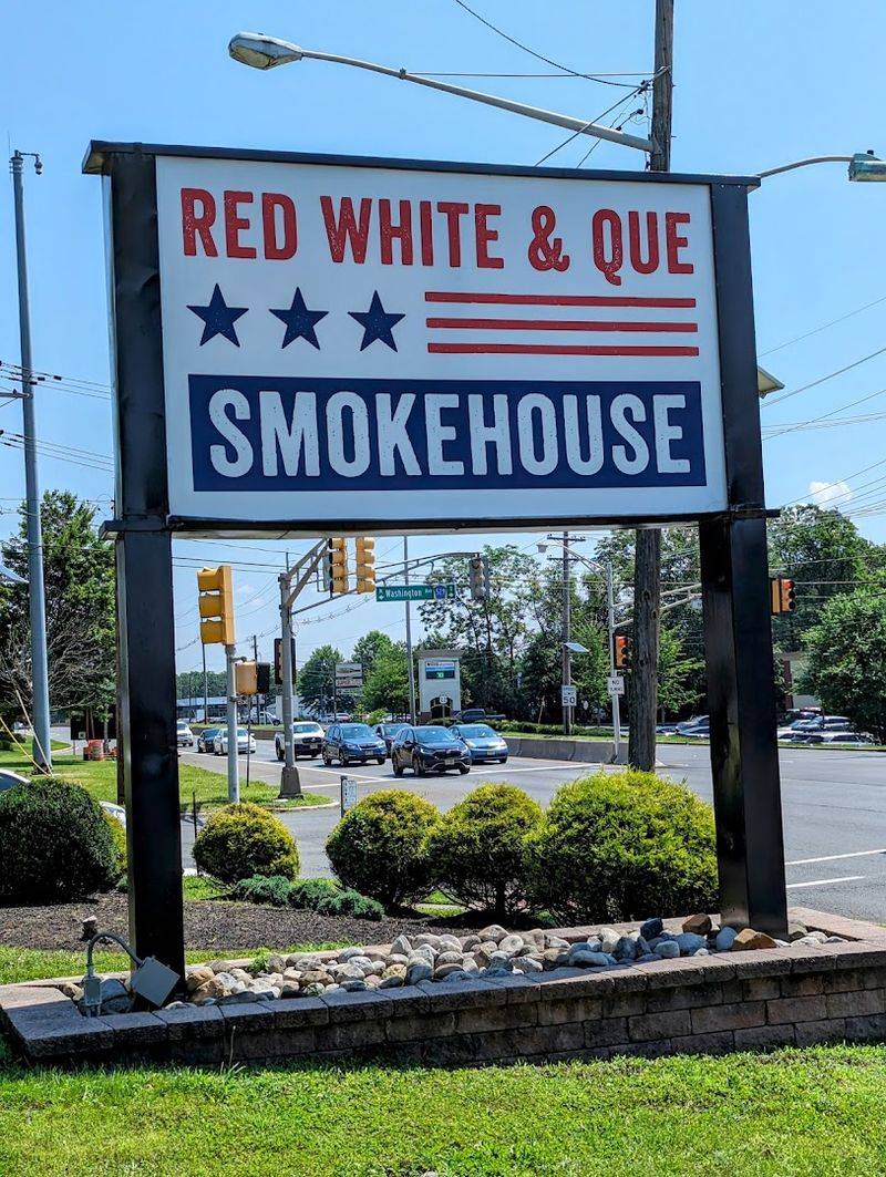 Red White & Que Smokehouse