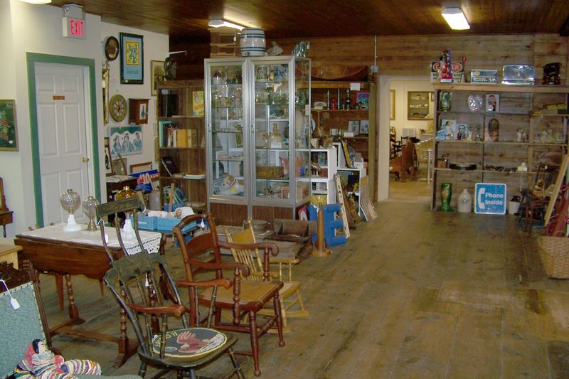 Vintage Kitchen Treasures Worth Every Step