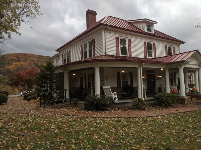The Homeplace Restaurant, Catawba, VA