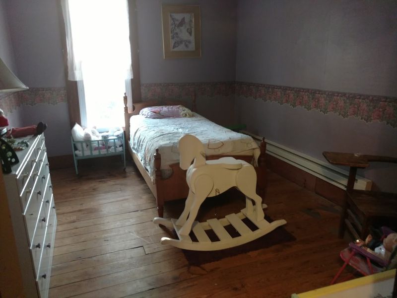 Roads Hotel: Atlanta, IN