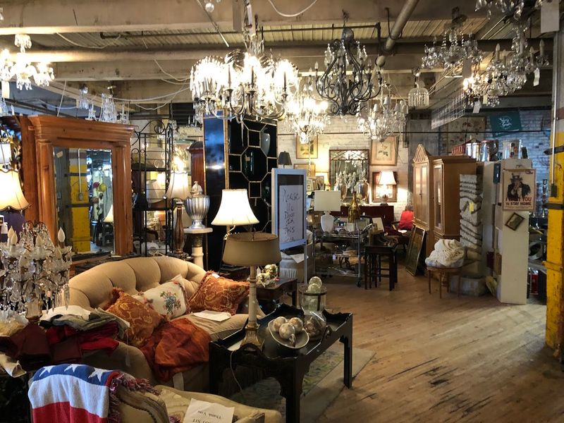 Midland Arts and Antiques Market