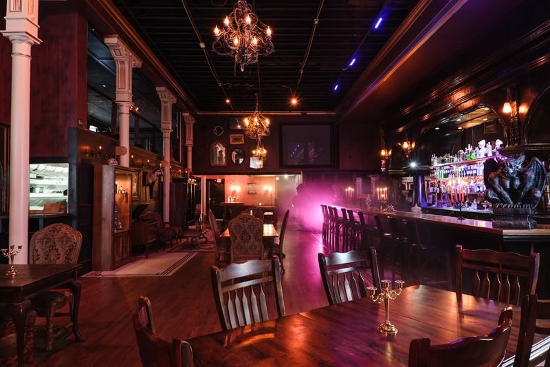 Raven's Manor, Portland, Oregon