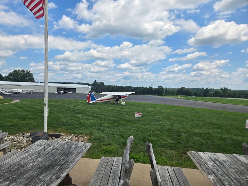The Runway View That Makes Every Table Feel Special