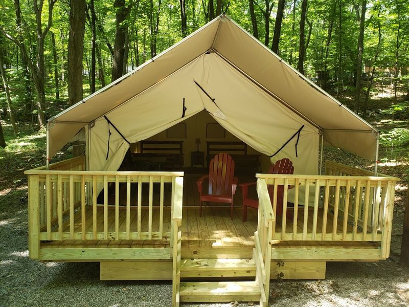 Wi-Fi, Cable TV, and Modern Comforts in the Woods