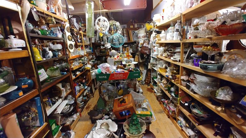 Mid-Century Modern Finds Worth Hunting For