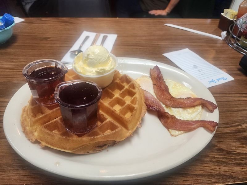 Breakfast Hours That Reward Early Risers