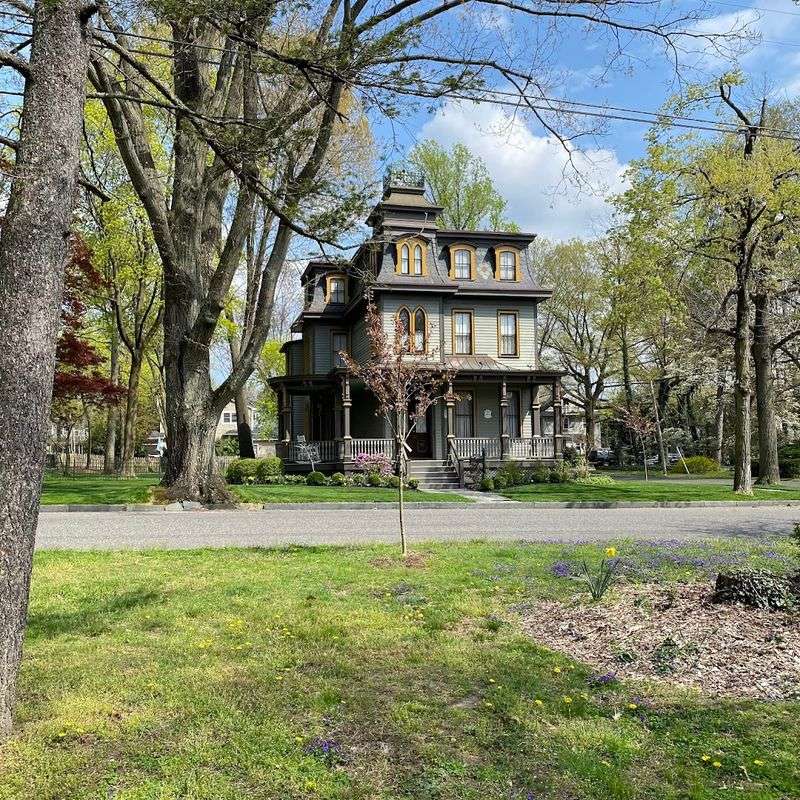 The Town of Wenonah: A Charming Extension of the Experience