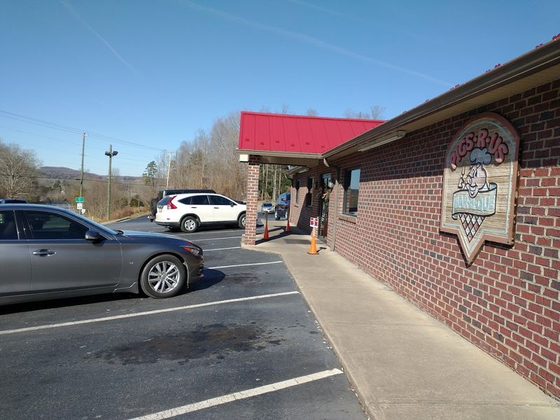 Plan Your Visit to 1014 Liberty Street, Martinsville