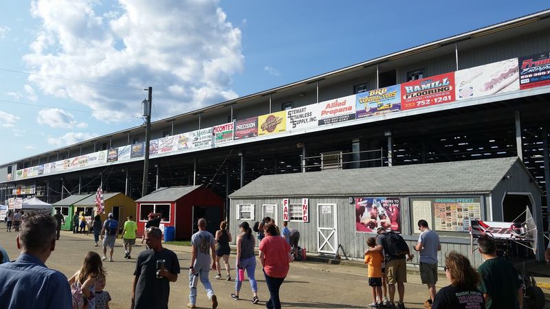 The Sound and Sensation of Live Dirt Racing